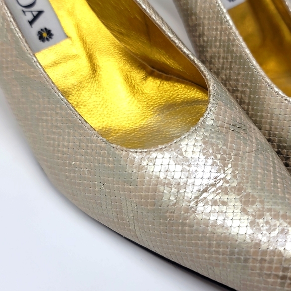 ♡ ESCADA Python Design Kitten Heels | Retro Point Toe Leather Italian Dress - Picture 7 of 12